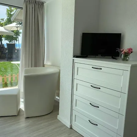 Strand-café Mit Charlotte Langenargen