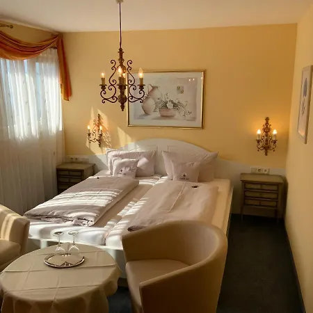 Strand-cafe Mit Gaestehaus Charlotte 3* Langenargen