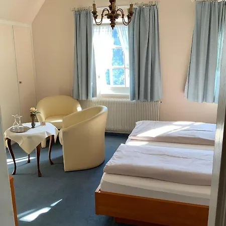 Strand-café Mit Charlotte Gasthof Langenargen