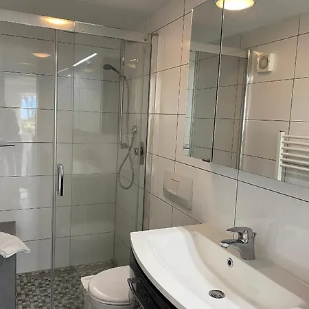 Strand-café Mit Charlotte Langenargen