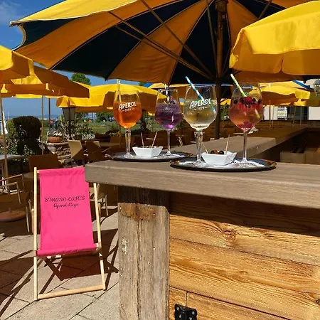 Strand-cafe Mit Gaestehaus Charlotte Гостевой дом