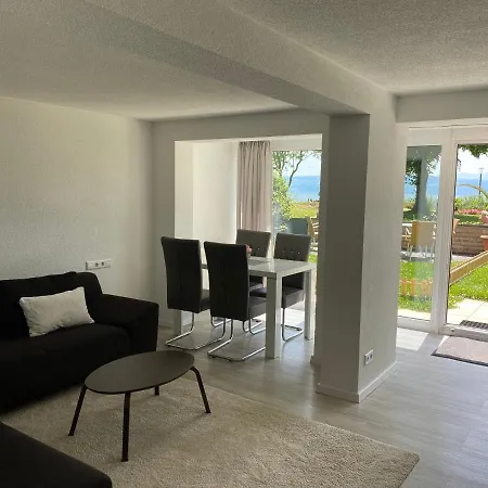 Strand-cafe Mit Gaestehaus Charlotte