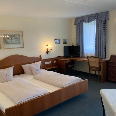 Strand-cafe Mit Gaestehaus Charlotte 3* Langenargen