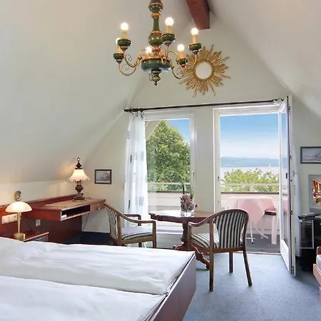 Strand-café Mit Charlotte Gasthof