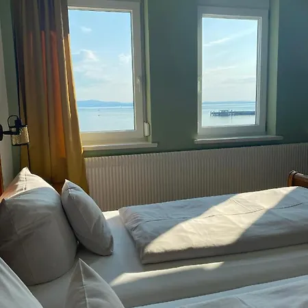 Strand-cafe Mit Gaestehaus Charlotte Penzion Langenargen