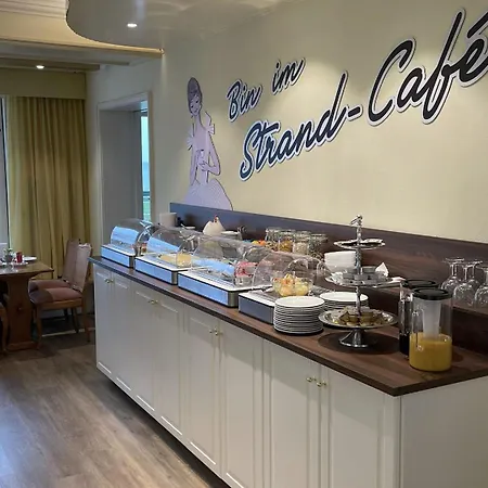 Strand-cafe Mit Gaestehaus Charlotte