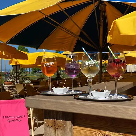 Strand-café Mit Charlotte 3*